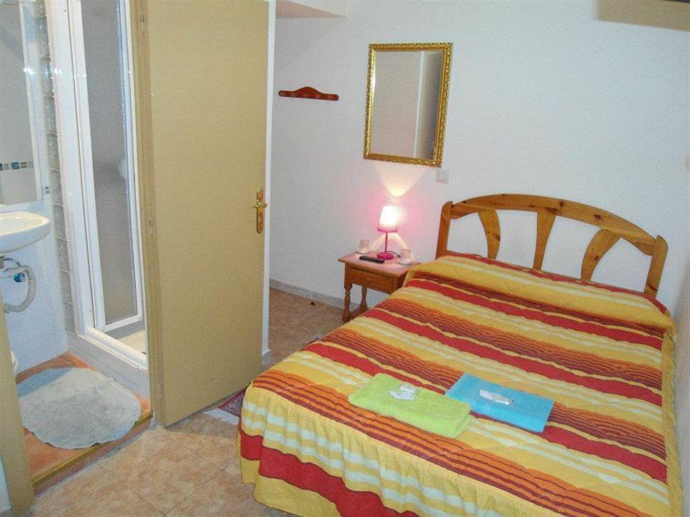 مدريد Hostal Florida المظهر الخارجي الصورة